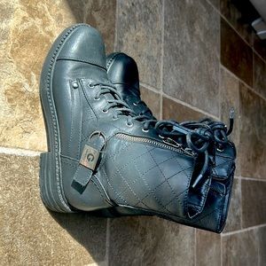 Guess boots, size 6m